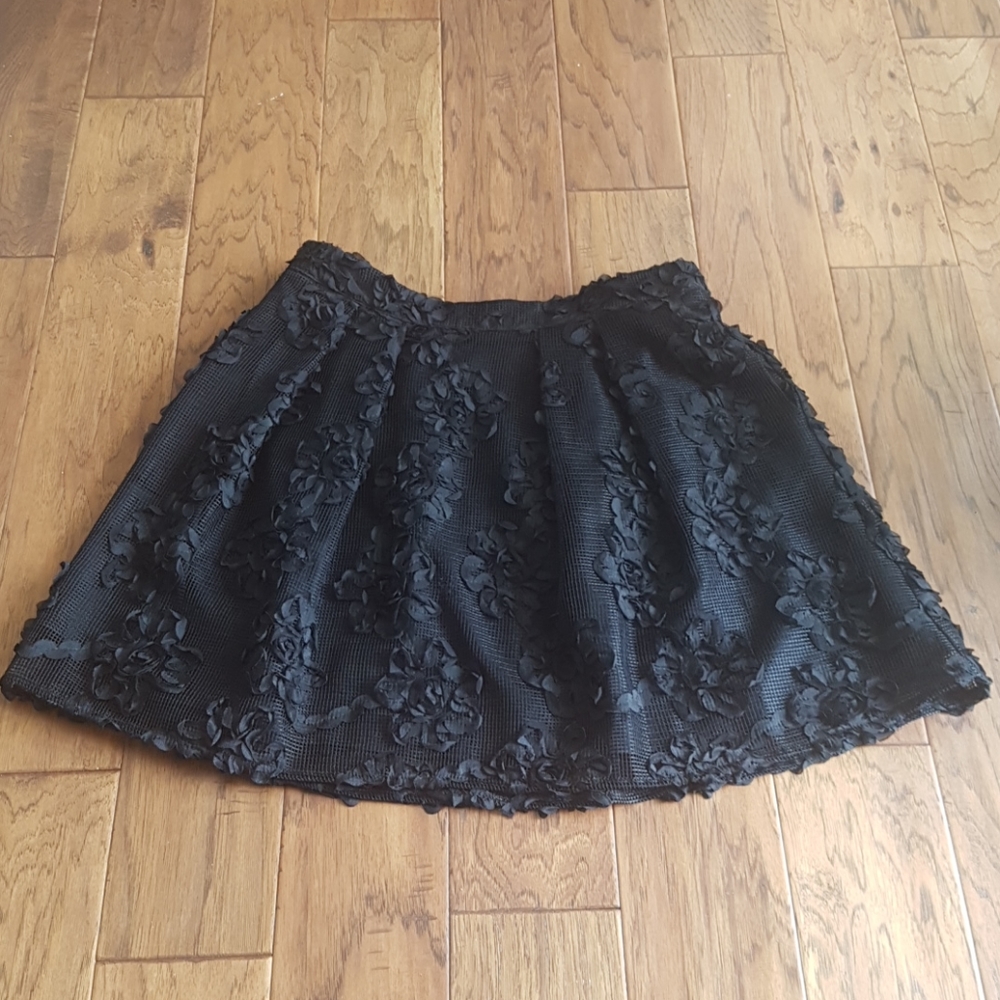 Worthington Petite Floral Mesh Style Skirt Pockets